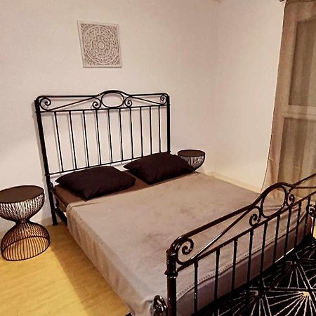 Joli Appartement Avignon Exterior photo